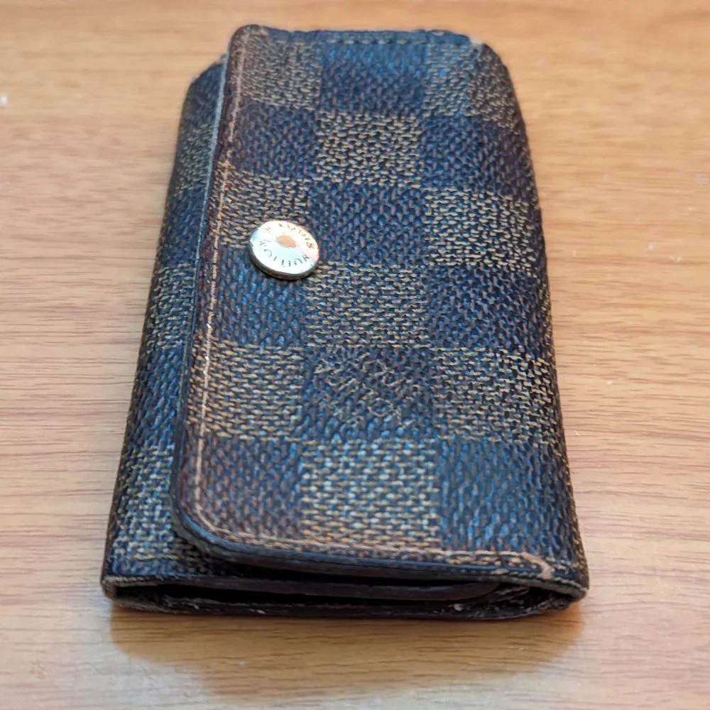 Louis Vuitton Damier Key Holder/Wallet #1665***